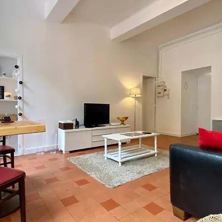 60m2 Centre קרקסון